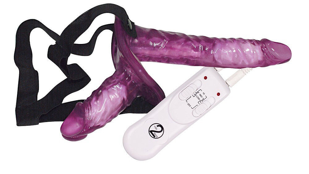 Strap-On Duo Vibrační připínací penis - fialový